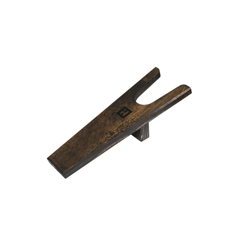harkila-logo-bootjack-dark-brown-l-34cm-x-w-12.5cm-x-h-10cm-18336.jpg
